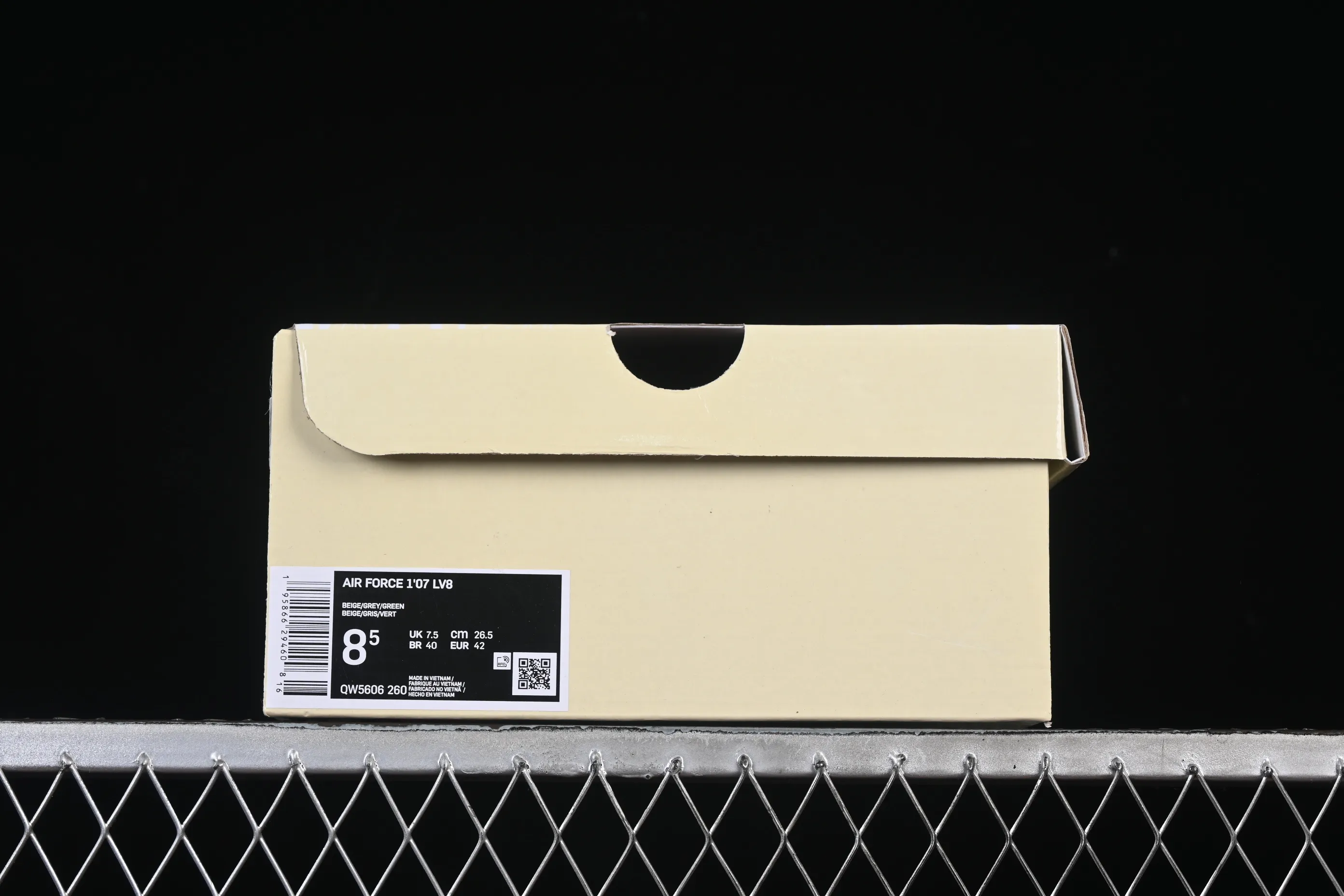 All categories Nk Air Force 1 Air Force series Nk Air Force 1 Low Air Force low top Nike Air Force 1'07 Low Crow Heart joint beige silver Air Force 1 low top casual sneakers QW5606-260